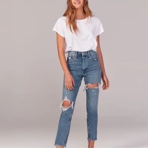 Abercrombie & Fitch Distressed High Rise Mom Jean Size 4/27 Long